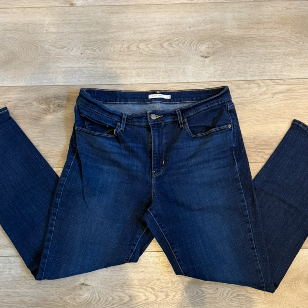 Women's Blue Jeans
